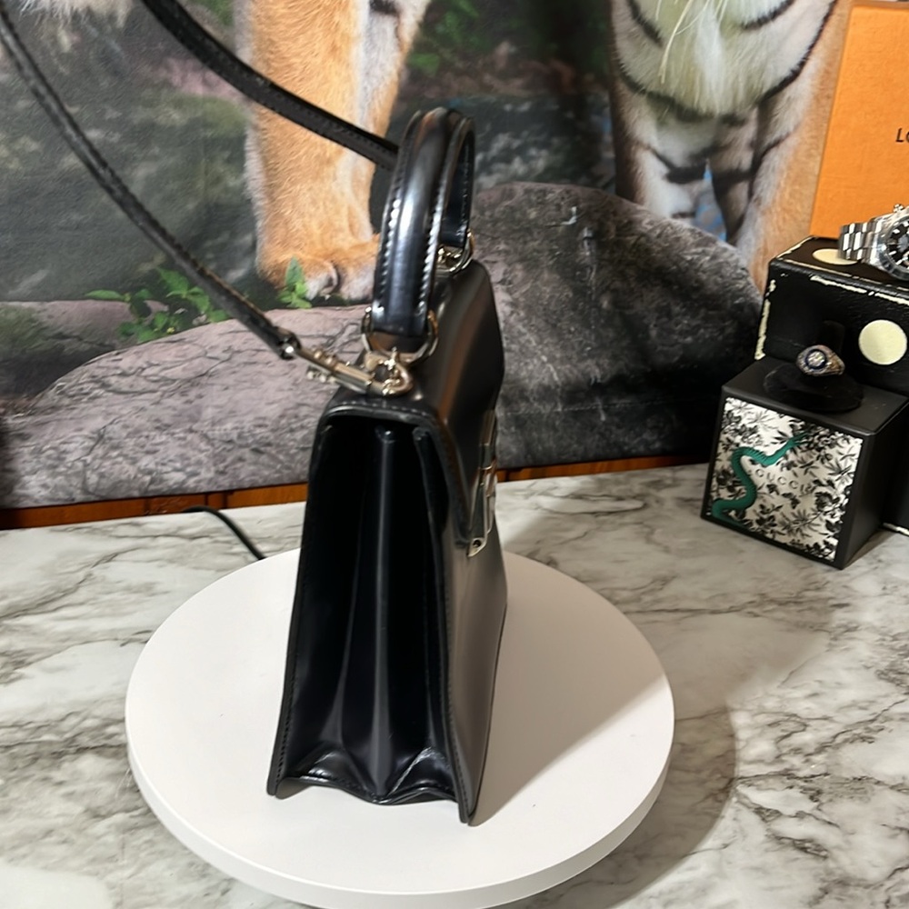 Gucci Black Crossbody Bag - Picture 5 of 16